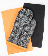 Load image into Gallery viewer, Black Spiderweb Oven Mitt &amp; Dish Towel Set
