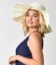 Load image into Gallery viewer, Cream Woven &amp; Pleated Sun Hat with Bow
